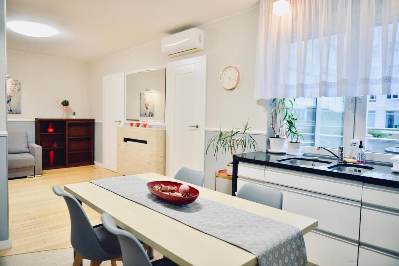 Jessapart- Babka Tower Apartment Варшава Экстерьер фото